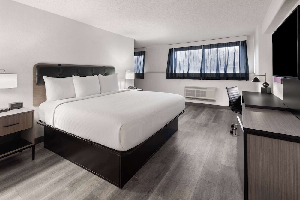 La Quinta Inn & Suites Washington DC Capital NoMA - photo 18