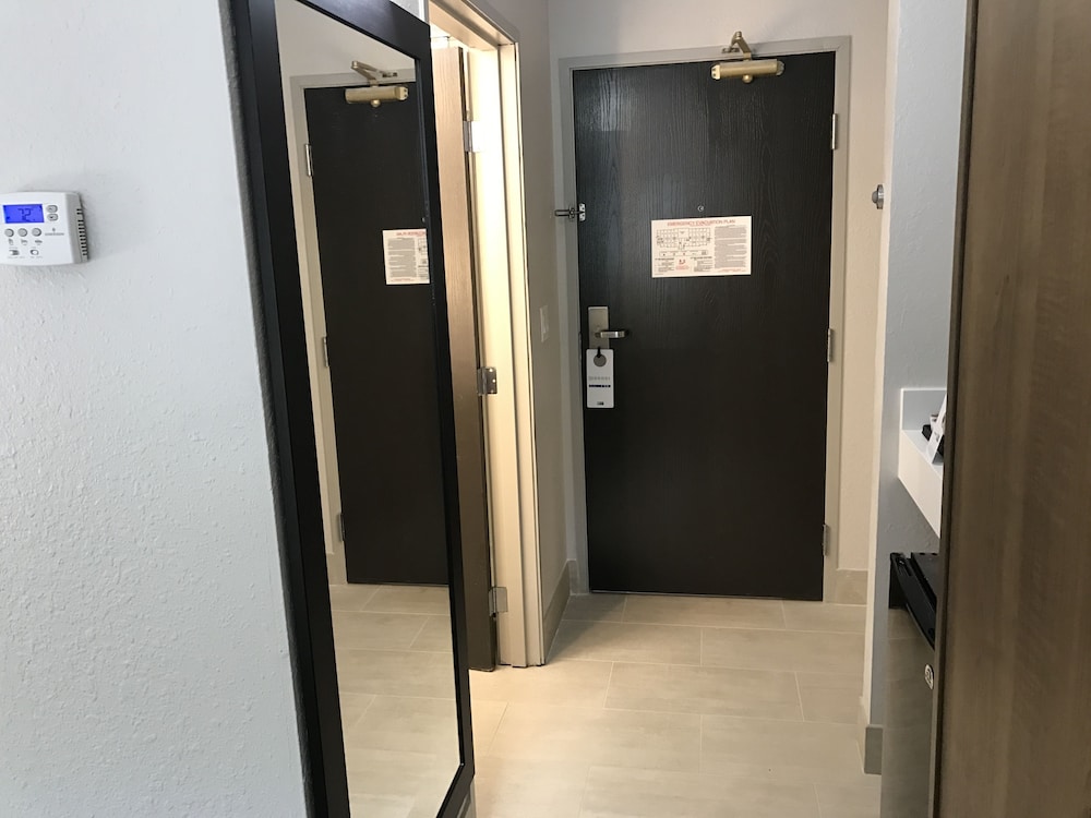 Holiday Inn Express Naples South I 75 by IHG - photo 12