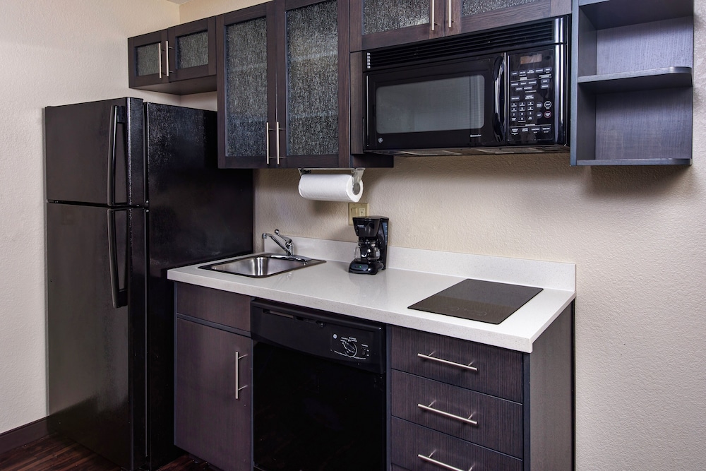 Candlewood Suites Appleton by IHG - photo 12