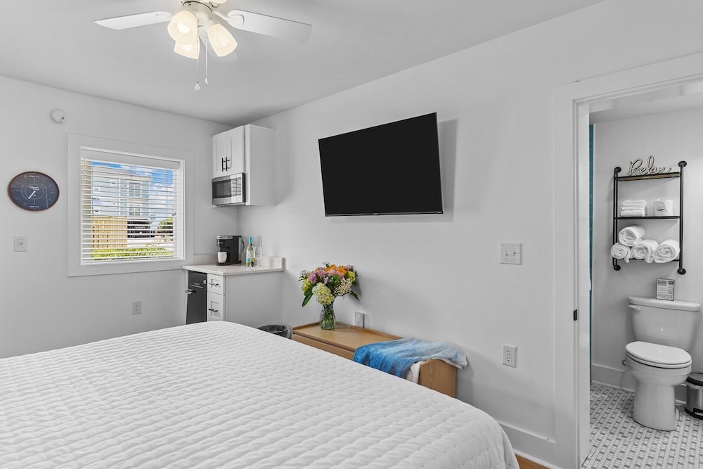 The Beach House at Oak Island by Carolina Resorts - photo 5