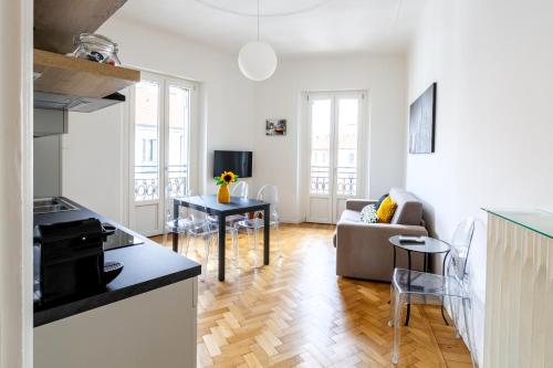 Apartment in Historic Building Porta Venezia — 4-Star Luxury Hotel in Milan, Italy