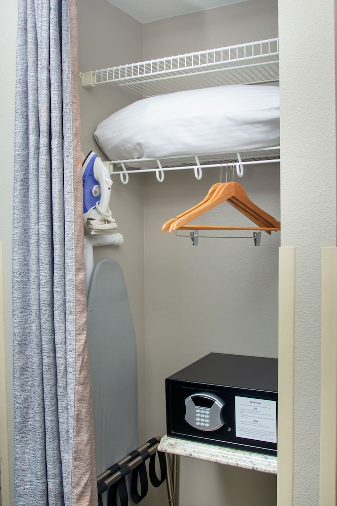 The Belltown Inn - photo 38