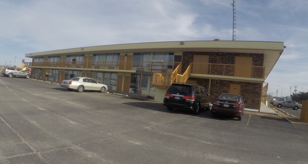 Days Inn by Wyndham Salem - photo 38