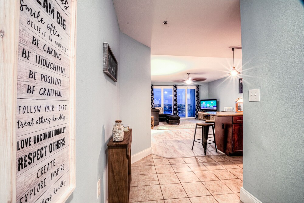 Laketown Wharf Resort by Aneliya's Rentals - photo 503