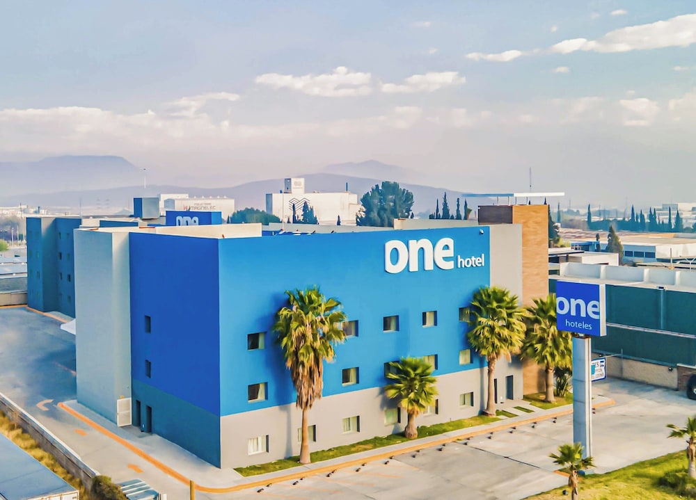One Saltillo Aeropuerto