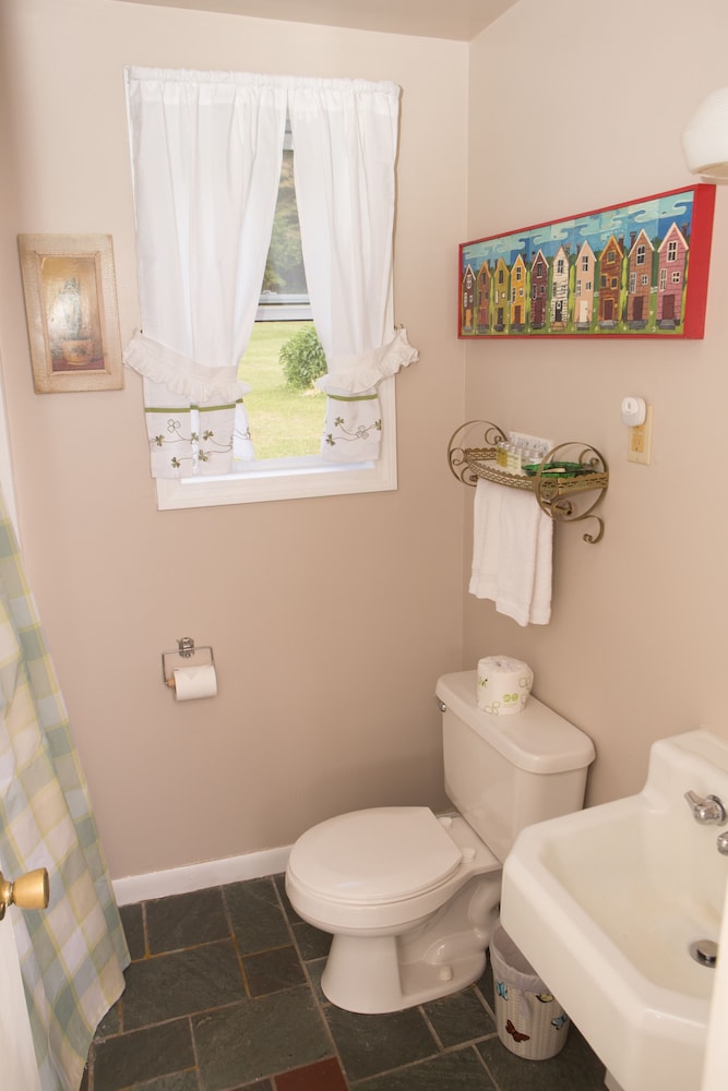 Governors Rock Motel - photo 46