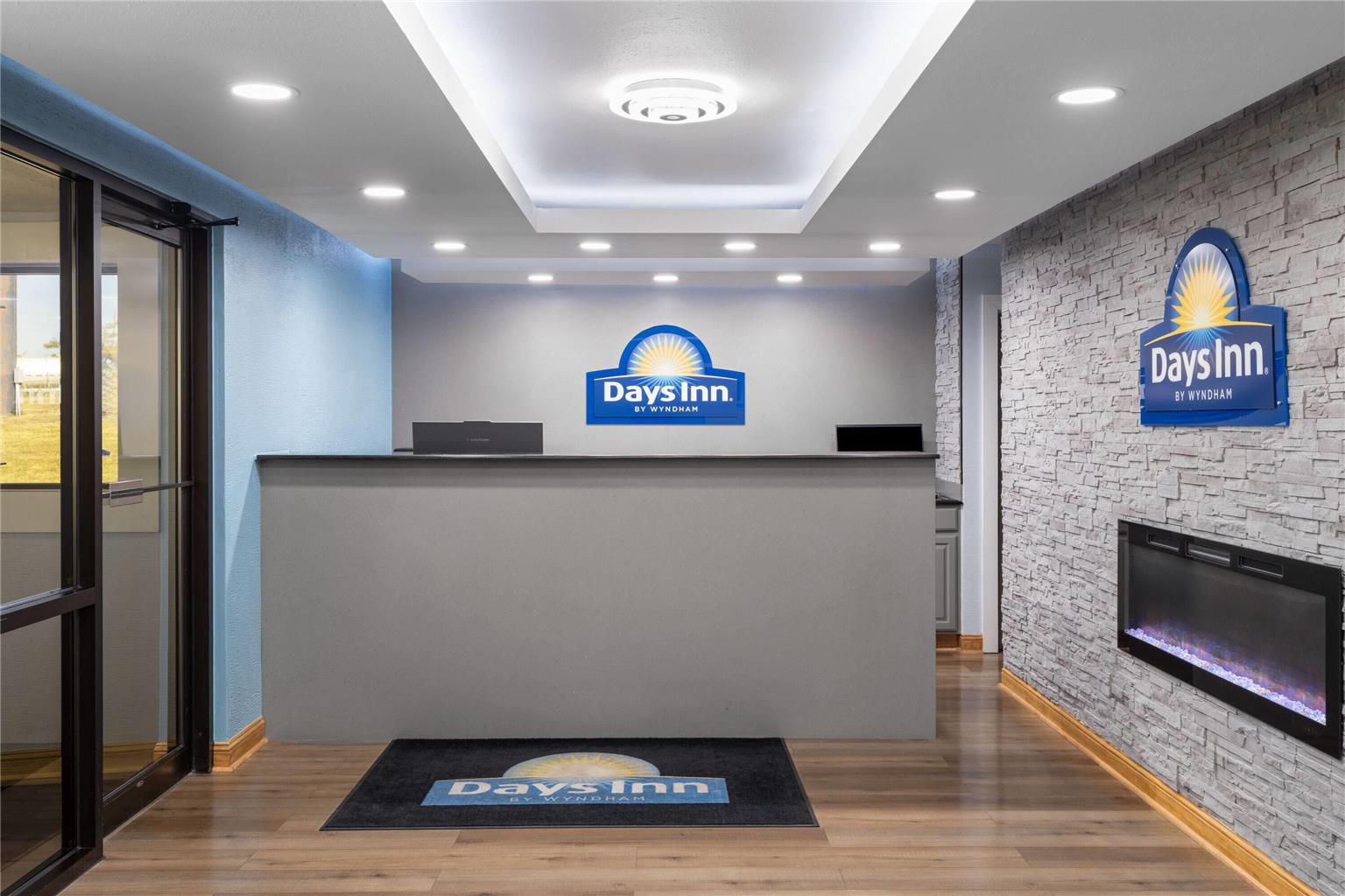 Days Inn by Wyndham Cloverdale Greencastle - photo 10