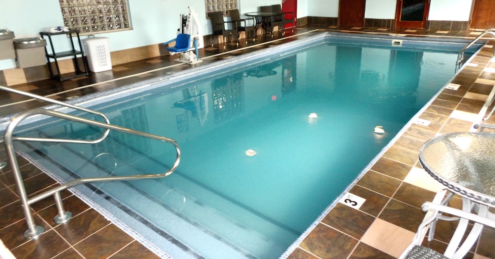 Red Roof Inn & Suites Detroit Melvindale Dearborn - photo 17