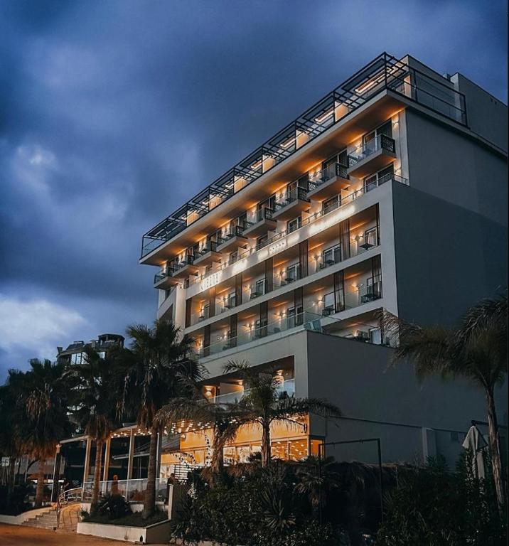 AMR Hotel Durres - carbon neutral hotel in Durres