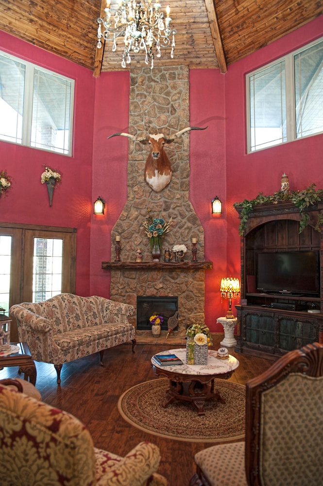 Yellow Rose Inn - photo 44