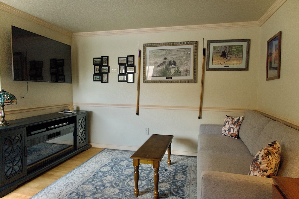 Yellowstone Gateway Inn - photo 66