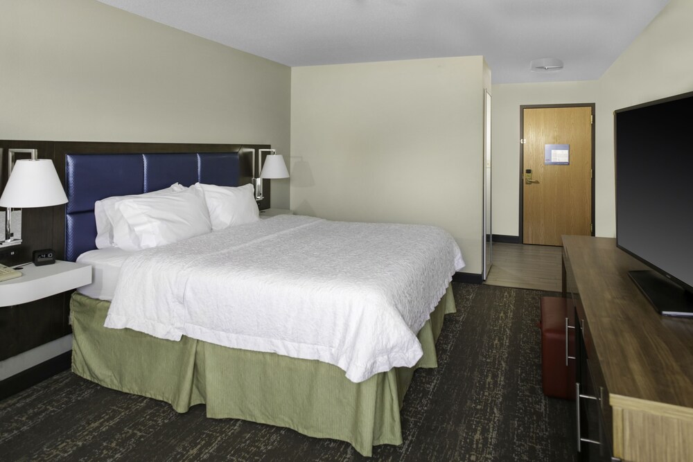 Hampton Inn Portage - photo 11
