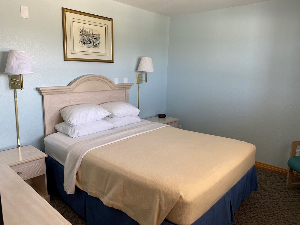 Mariner Inn And Suites - photo 3