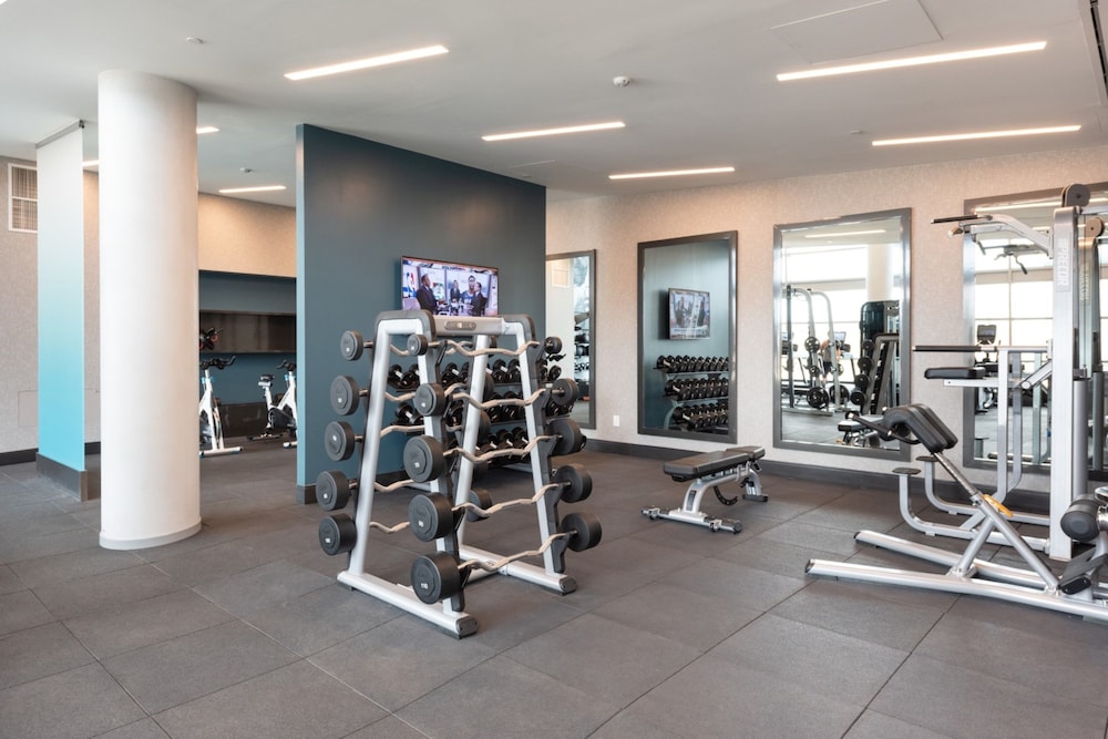 Global Luxury Suites Crystal City - photo 100