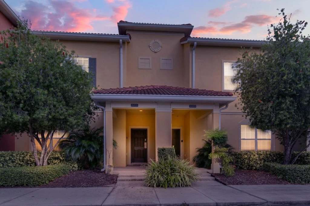 Superb 4 Bedroom 3 Bath Paradise Palms Resort Town Home Kissimmee — 4-Star Luxury Hotel in Kissimmee, United States