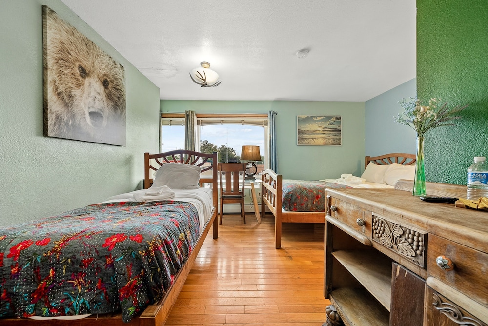 Qupqugiaq Inn - photo 16