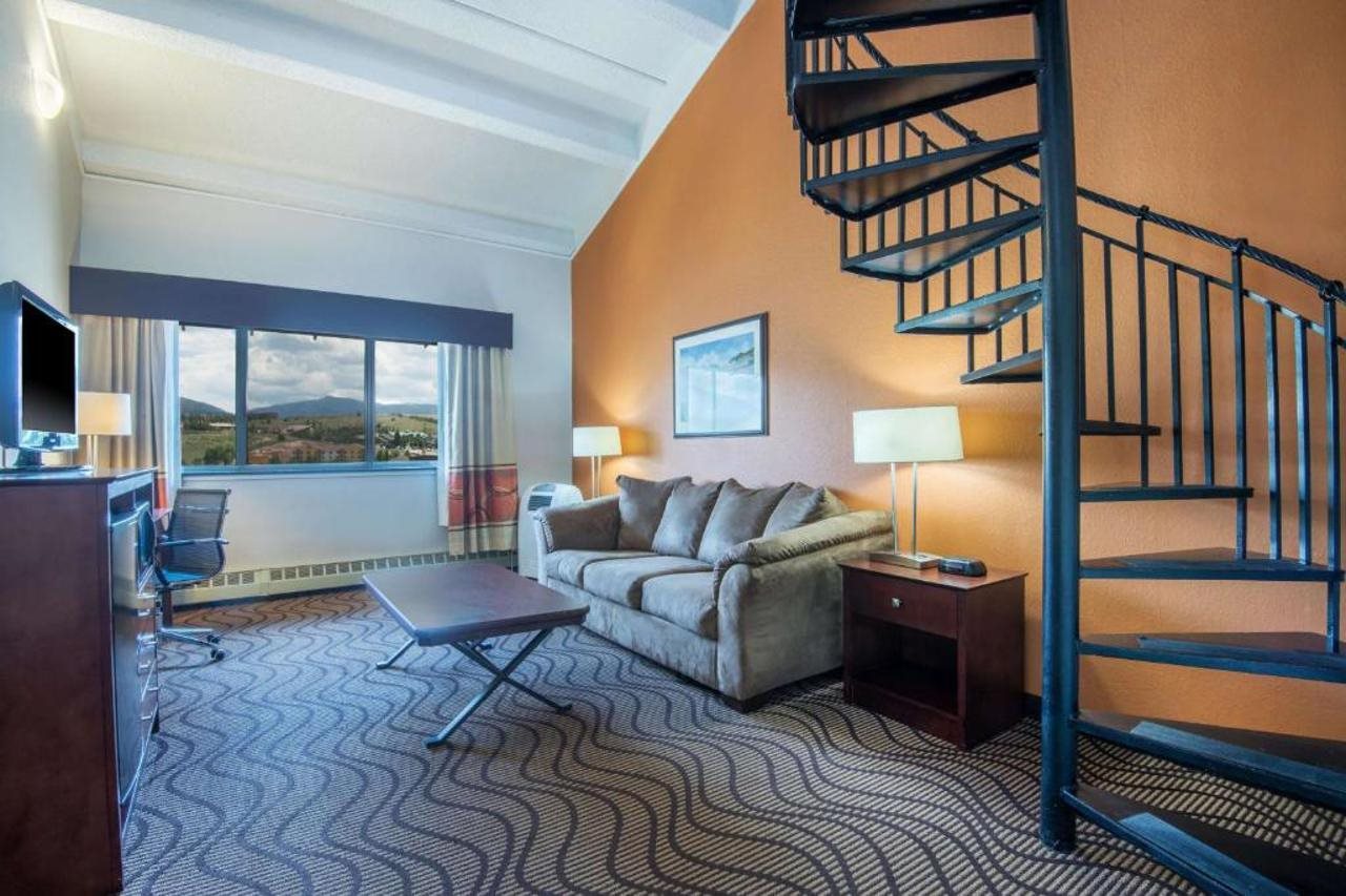 La Quinta Inn & Suites by Wyndham Silverthorne Summit Co - photo 35