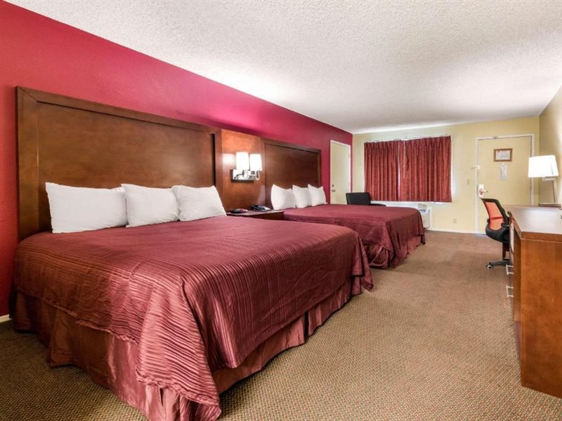 Econo Lodge Gilroy - photo 3
