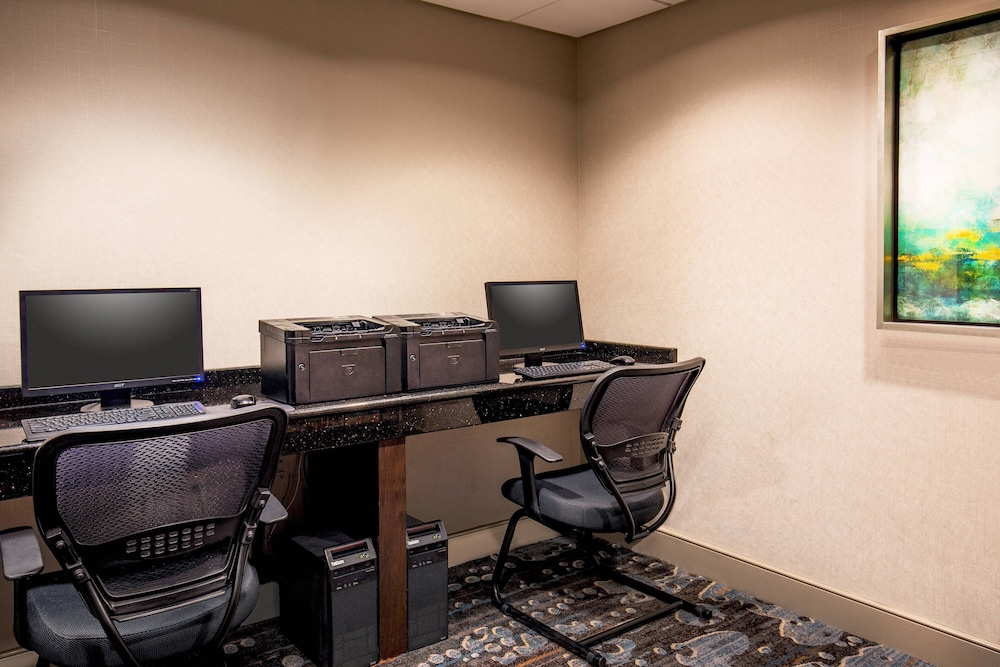 Delta Hotels by Marriott Chesapeake Norfolk - photo 23