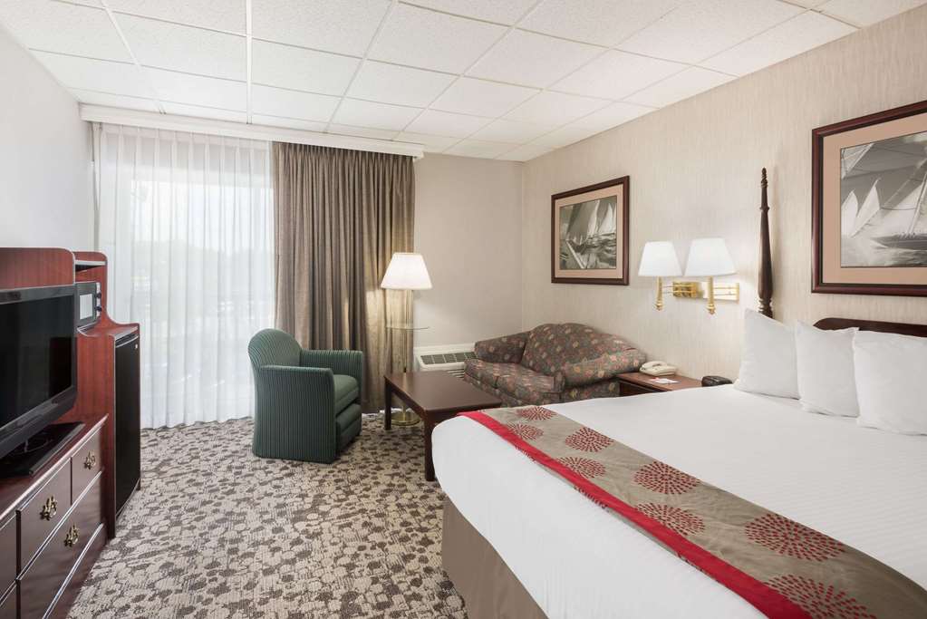 Ramada Plaza by Wyndham Portland - photo 22
