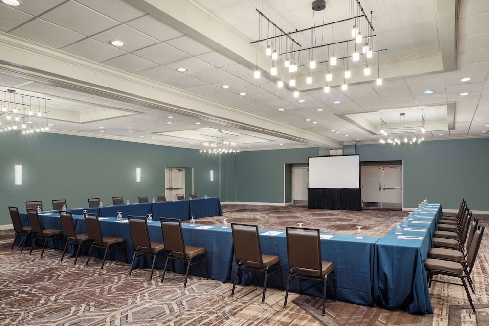 DoubleTree by Hilton Princeton - photo 36