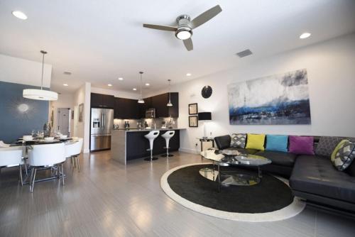 Beautiful 3 Bed Villa 10 Minutes From Disney 17440 Serenity Resort townhouse - photo 5