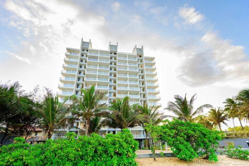 MaSa Beach Front Apartment Uswetakeiyawa B12 — 4-Star Luxury Hotel in Ja Ela, Sri Lanka