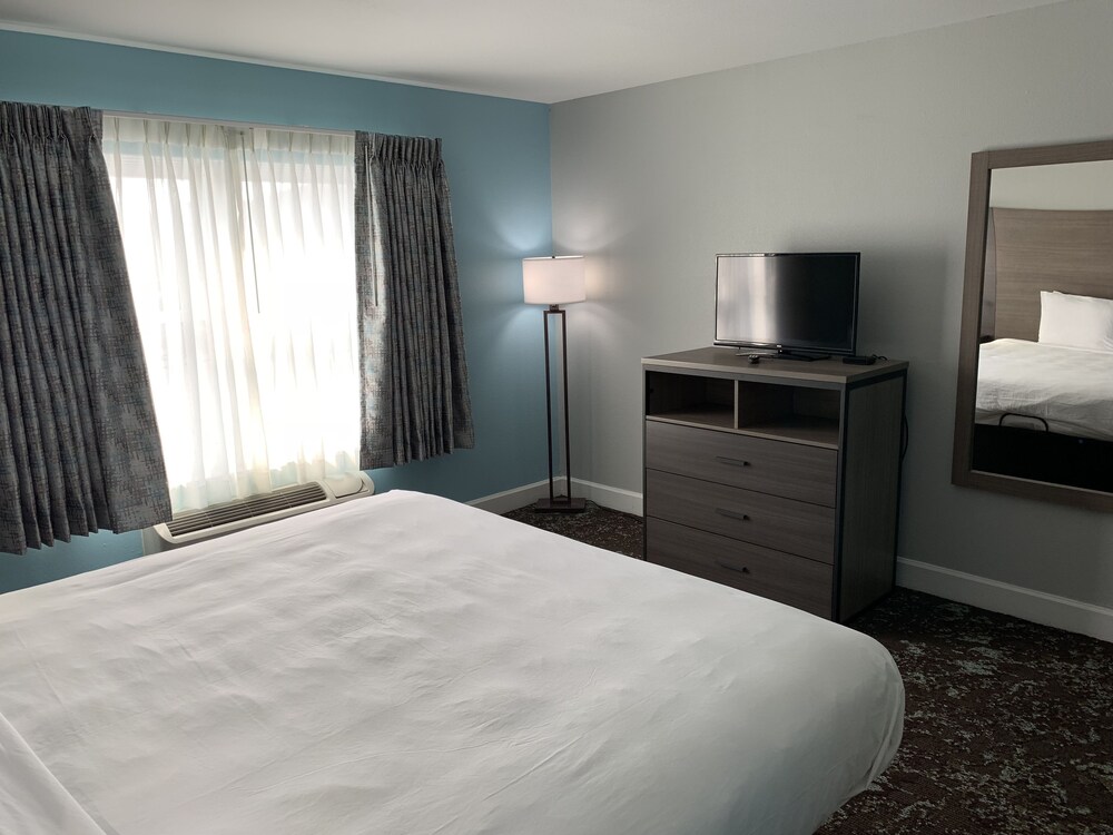 The Inn On Broadway - photo 6