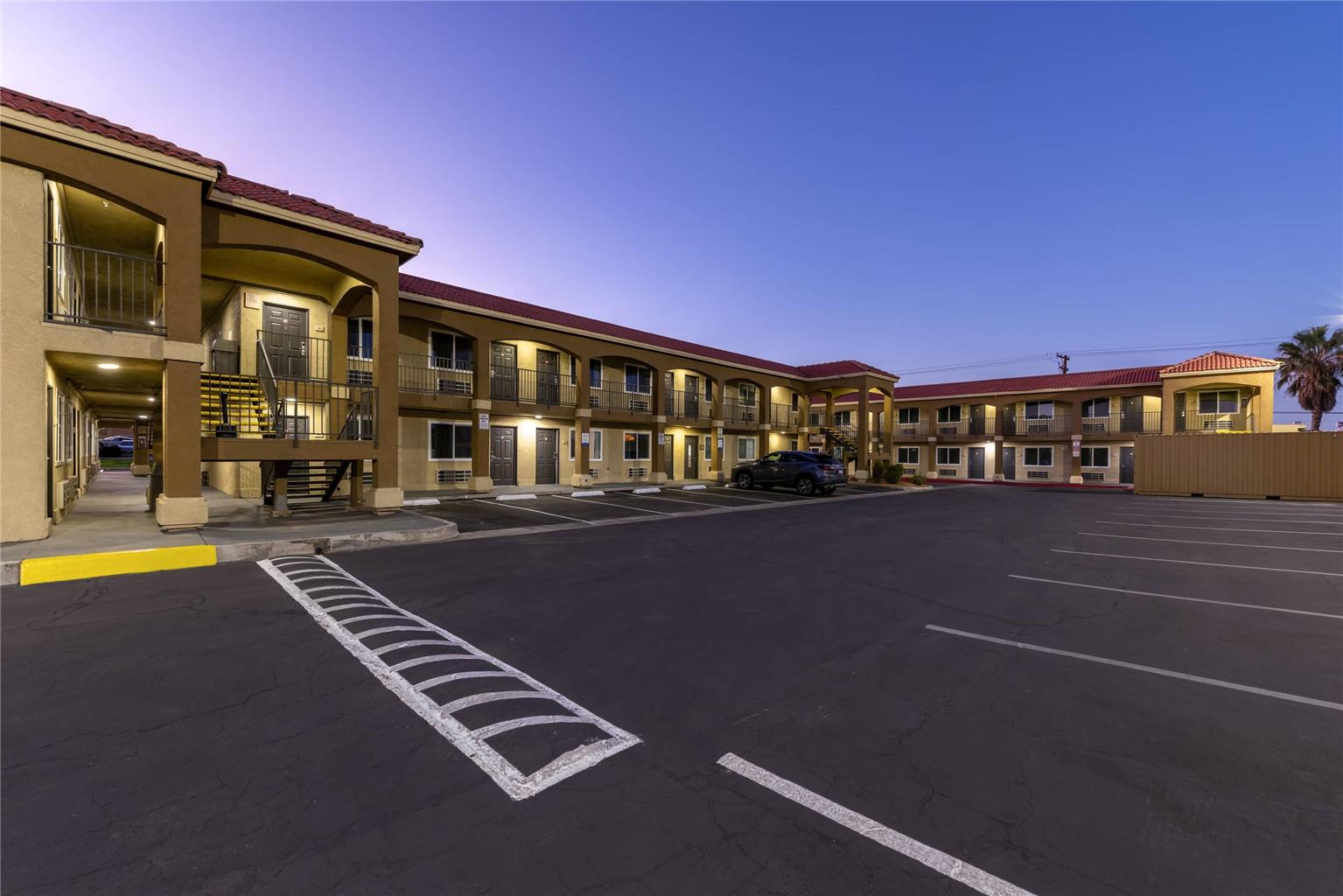 Quality Inn & Suites - photo 6