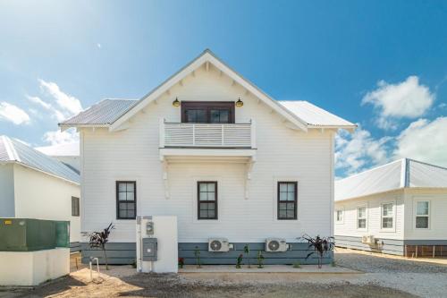 Paradise Shores and The PoolClub at Mahogany Bay in San Pedro, Belize