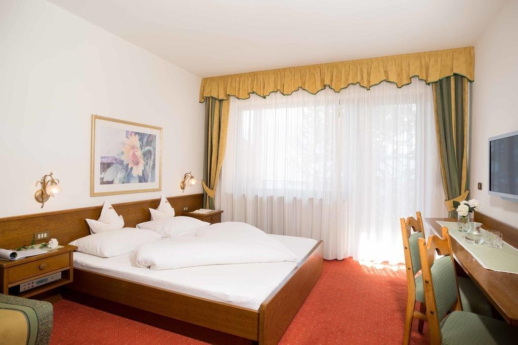 Hotel Garni Nachtigall in Scena, Italy