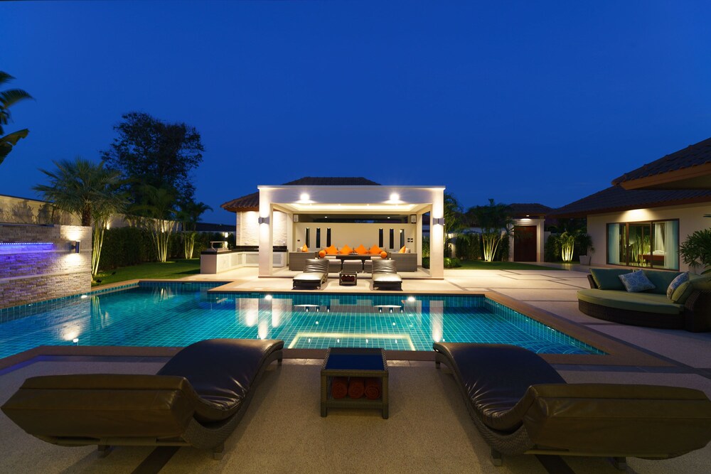 Luxury Pool Villa 134 — 4-Star Luxury Hotel in Pattaya, Thailand