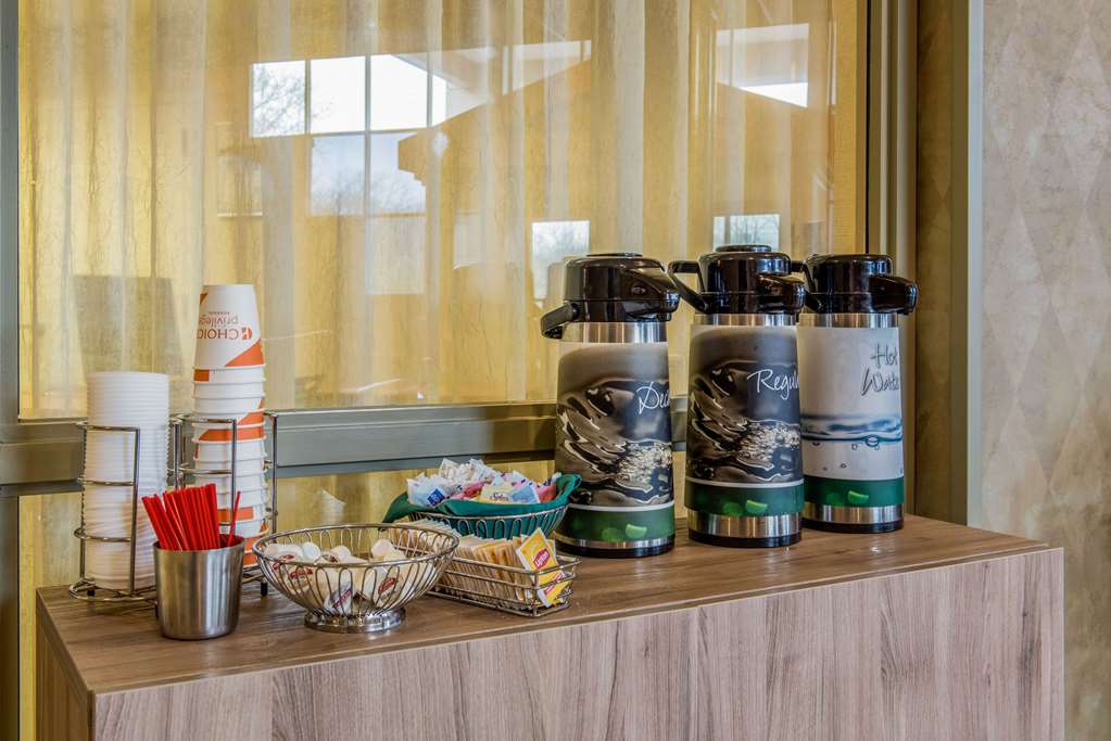 Quality Hotel Conference Center Cincinnati Blue Ash - photo 5