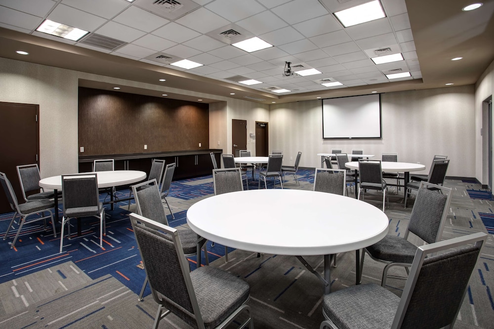 Hampton Inn & Suites Columbia Southeast Ft. Jackson - photo 32