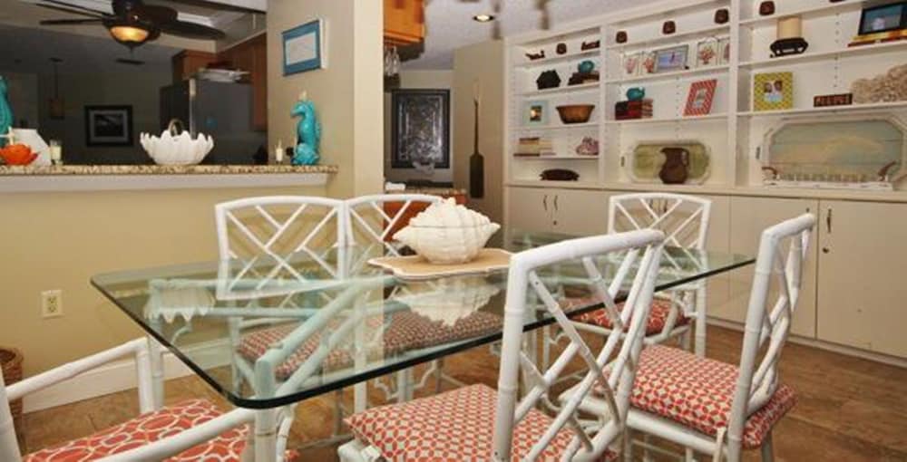Ebb Tide 102 Apartment 2 — 4-Star Luxury Hotel in New Smyrna Beach, United States