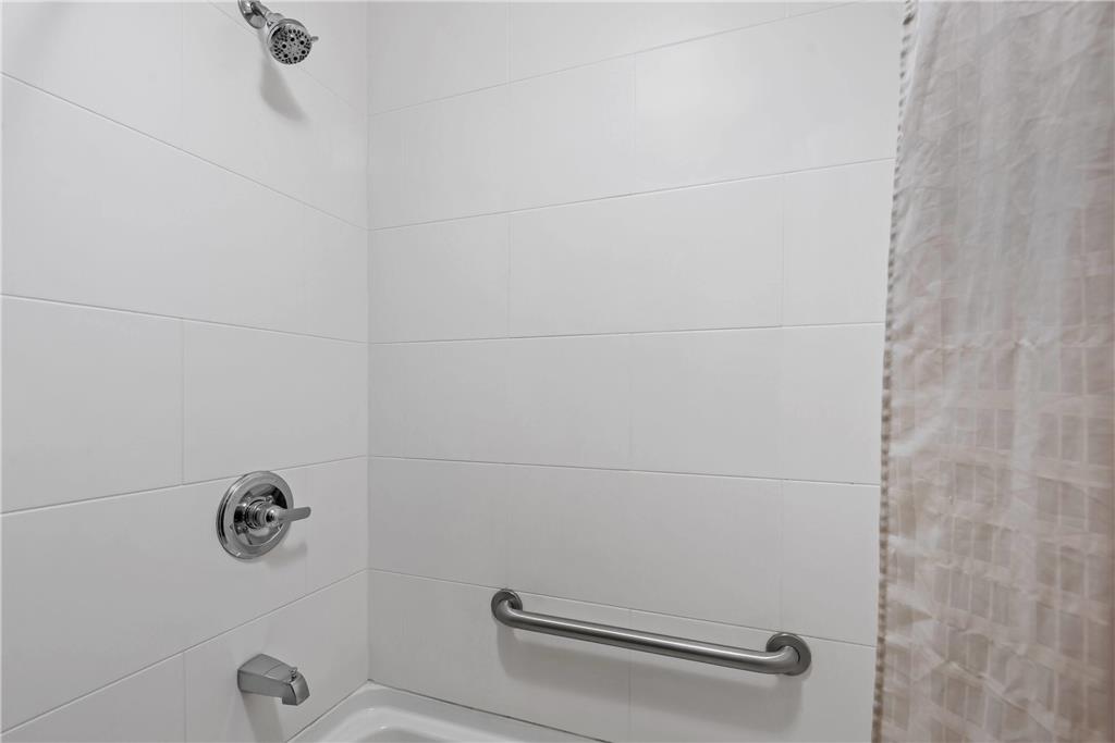 Super 8 by Wyndham Terre Haute - photo 17