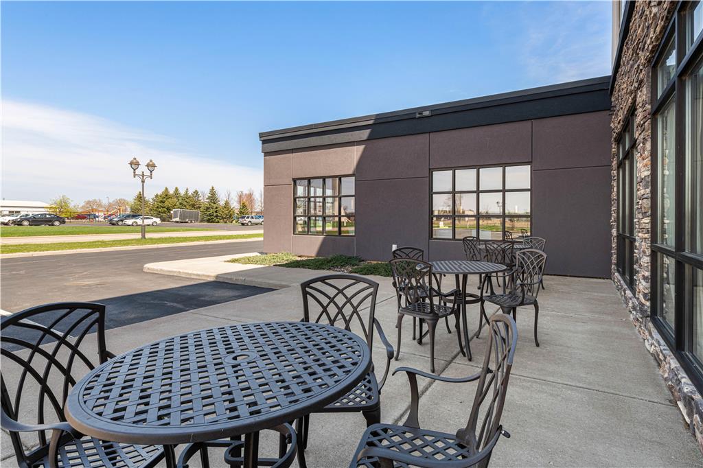 Best Western Plus New Richmond Inn & Suites - photo 43