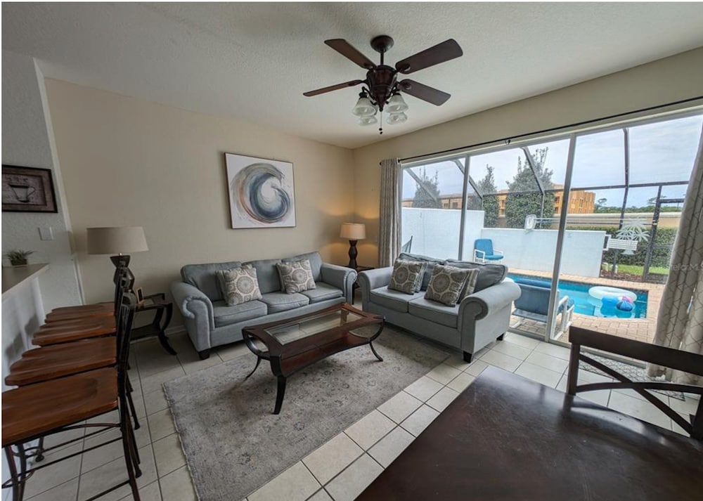Beautiful 3 bed Townhome in Windsor Hills Resort - photo 2