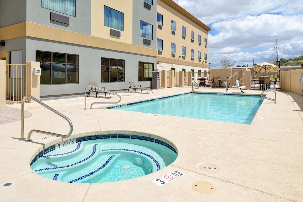 Holiday Inn Express & Suites Globe by IHG - photo 23