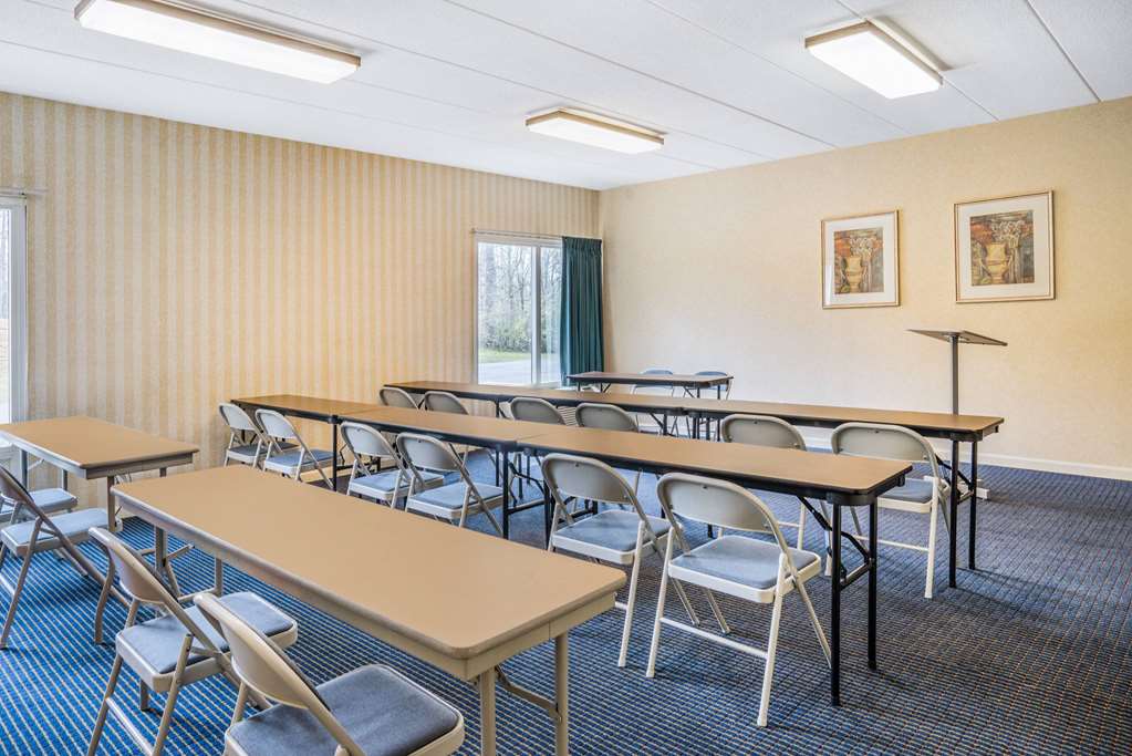 Baymont by Wyndham Warrenton - photo 15