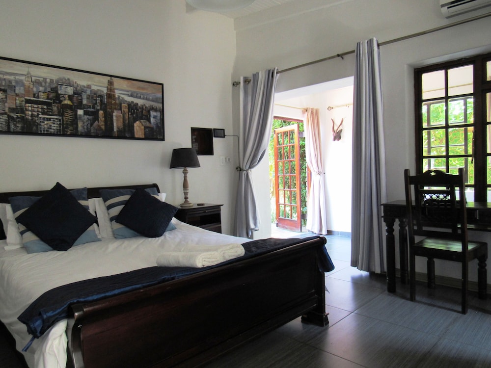 House on York Guest House — 4-Star Luxury Hotel in Johannesburg, South Africa