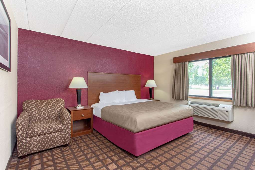 AmericInn by Wyndham Burlington - photo 15