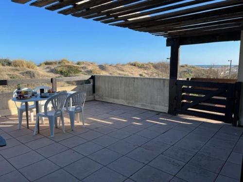 Residence Saint Clair Studio Elena — 5-Star Luxury Hotel in Agde, France