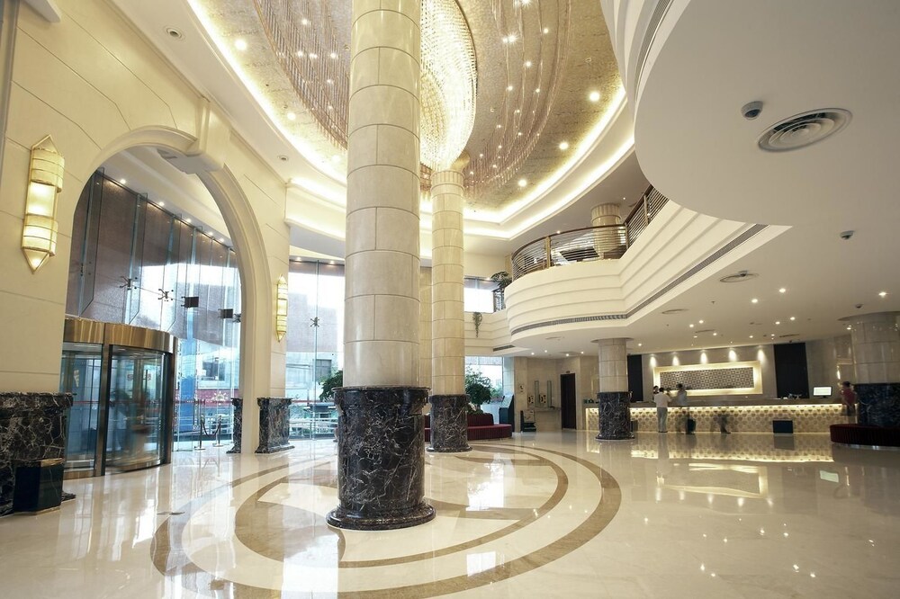 Jiangsu Hotel - last minute hotel in Shanghai