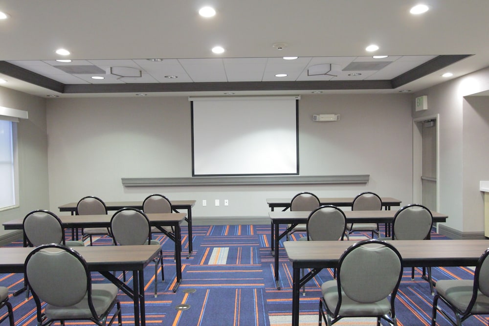 Hampton Inn & Suites Seal Beach - photo 19