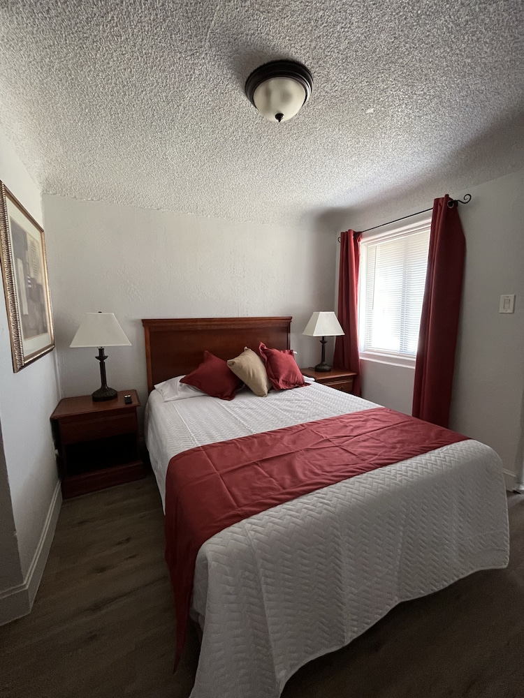 Arizona 9 Motor Hotel - photo 12