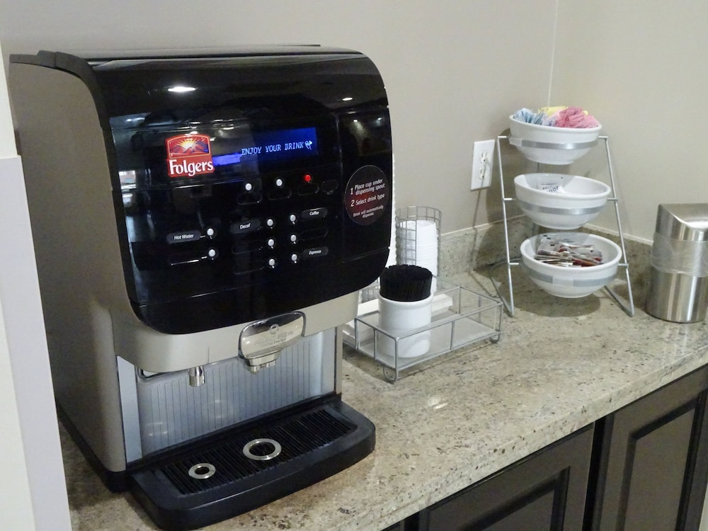 Red Roof Inn & Suites Longview - photo 22