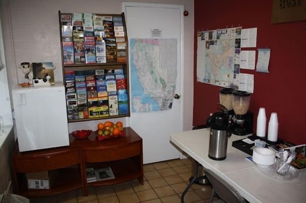 Americas Best Value Inn Livermore - photo 17