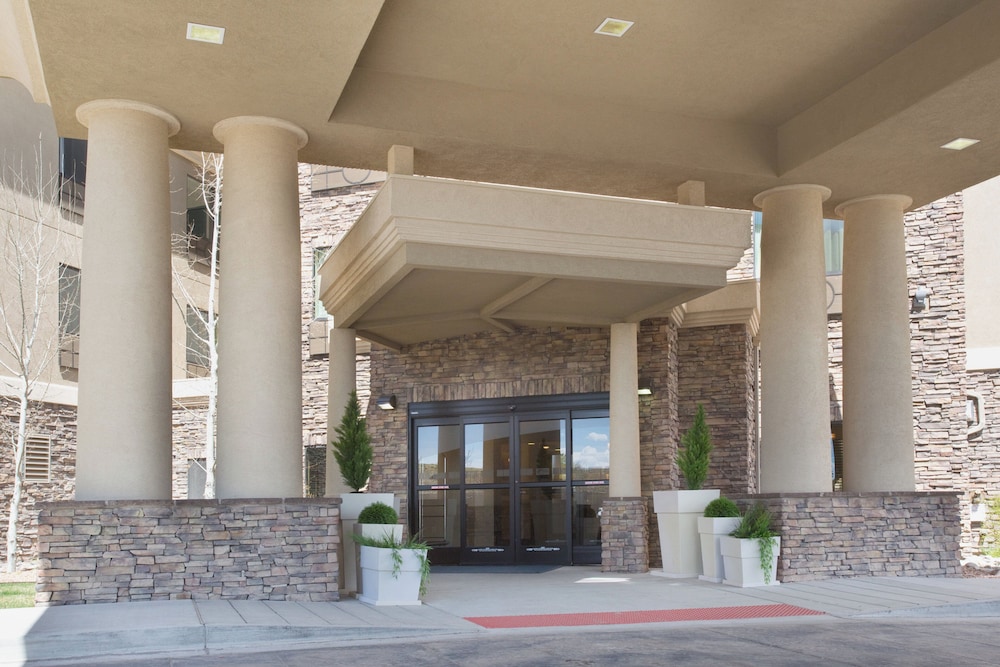 Holiday Inn Express & Suites Los Alamos Entrada Park by IHG - photo 40