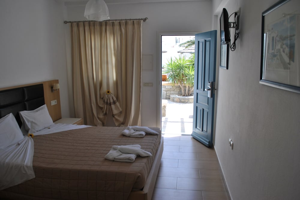 Petinaros Beach Studios — Mykonos — photo 4